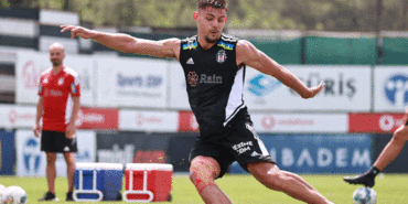 Son dakika Beşiktaş transfer haberi! Francisco Montero'ya Süper Lig'den talip 10 son-dakika-besiktas-transfer-haberi-francisco-monteroya-super-ligden-talip-Sk6IEFR2.gif