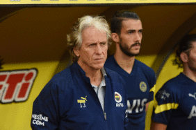 son-dakika-fenerbahce-haberi-enner-valencianin-yerine-kim-oynayacak-jorge-jesus-kararini-verdi-lynFwh2M.gif