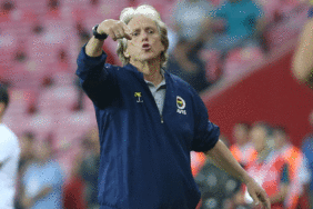 Son dakika Fenerbahçe haberi! Kim Min Jae'nin telafisini Jorge Jesus buldu 1 son-dakika-fenerbahce-haberi-kim-min-jaenin-telafisini-jorge-jesus-buldu-dTNESxGI.gif