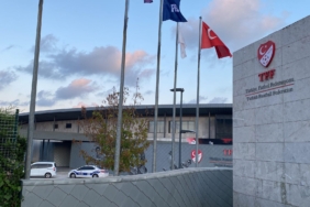 TFF binasına silahlı saldırı sonrası olay yerinden ilk görüntüler! 6 tff-binasina-silahli-saldiri-sonrasi-olay-yerinden-ilk-goruntuler-h78cPDa4.jpg