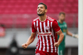 Trabzonspor'da Masouras transferi Ocak ayına kaldı 2 trabzonsporda-masouras-transferi-ocak-ayina-kaldi-QwA2HQxO.gif