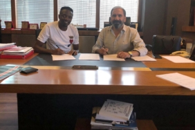 Transfer haberi: Ahmed Musa resmen Sivasspor'da 11 transfer-haberi-ahmed-musa-resmen-sivassporda-twpbbL6U.jpg