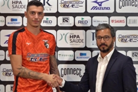transfer-haberi-berke-ozer-resmen-portimonensede-2ZPXIhPv.jpg