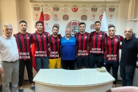 Turgutluspor'da toplu imza töreni 2 turgutlusporda-toplu-imza-toreni-jprmvOSb.jpg