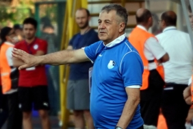 Uğur Bayarslan: Kısıtlı kadromuzun bizi sıkıntıya sokacağını söylemiştim 6 ugur-bayarslan-kisitli-kadromuzun-bizi-sikintiya-sokacagini-soylemistim-SJxuiHFN.jpg
