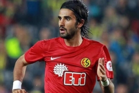 Alper Potuk’tan Eskişehirspor’a 100 bin lira destek 4 alper-potuktan-eskisehirspora-100-bin-lira-destek-nOcFj7M6.jpg