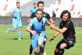 Altay'da gençler sınıfta kaldı 3 altayda-gencler-sinifta-kaldi-ZnYegynk.jpg