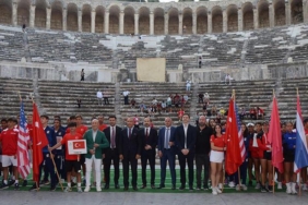 Aspendos Antik Tiyatrosu'nda Teniste Dünya Gençler Şampiyonası'nın basın toplantısı gerçekleştirildi 1 aspendos-antik-tiyatrosunda-teniste-dunya-gencler-sampiyonasinin-basin-toplantisi-gerceklestirildi-V2YqJrvc.jpg