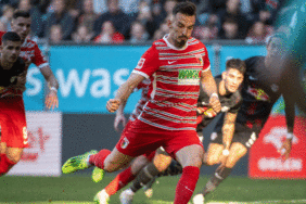 Augsburg'da Mergim Berisha coştu, Leipzig geri döndü! 4 augsburgda-mergim-berisha-costu-leipzig-geri-dondu-akVVps5e.gif