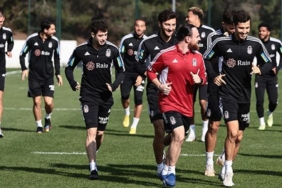 Beşiktaş antrenmanını Serdar Topraktepe yönetti 2 besiktas-antrenmanini-serdar-topraktepe-yonetti-tuwwdKfD.jpg