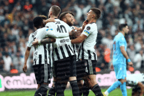 Beşiktaş-Trabzonspor | Cenk Tosun: 3-2'yi bulabilirdik 5 besiktas-trabzonspor-cenk-tosun-3-2yi-bulabilirdik-twvuYsvC.gif