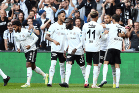 Beşiktaş'ta Galatasaray derbisi öncesi fire yok 6 besiktasta-galatasaray-derbisi-oncesi-fire-yok-ALFM1TPI.gif