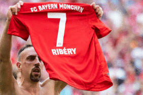 Bir yıldız daha kaydı! Frank Ribery futbolu bıraktı 25 bir-yildiz-daha-kaydi-frank-ribery-futbolu-birakti-wuLJ3FHN.gif