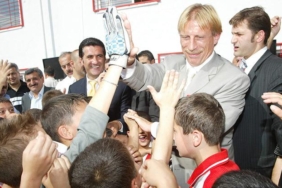 Christoph Daum'dan kötü haber! 1 christoph-daumdan-kotu-haber-Z1FDJmzi.jpg