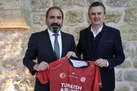 Cluj Başkanı Cristian Balaj: Sivas gibi büyük bir şehre geldiğimiz için çok mutluyuz 6 cluj-baskani-cristian-balaj-sivas-gibi-buyuk-bir-sehre-geldigimiz-icin-cok-mutluyuz-HOnD6Mw5.jpg