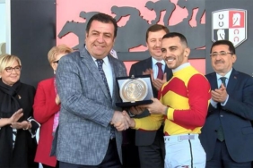 Cumhuriyet Koşusu ve Cumhurbaşkanlığı Koşusu Ankara'da yapıldı 3 cumhuriyet-kosusu-ve-cumhurbaskanligi-kosusu-ankarada-yapildi-xCwZdh9S.jpg