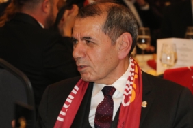 dursun-ozbek-galatasarayin-buyuklugu-galatasaraya-emek-verenlerin-sayesinde-35irUdFn.jpg