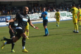 Efeler 09 zirveye yürüyor 1 efeler-09-zirveye-yuruyor-2BEGS4EH.jpg