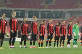 Eskişehirspor’a 500 bin liralık destek 4 eskisehirspora-500-bin-liralik-destek-zZy8cgTq.jpg