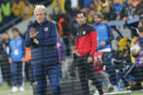fenerbahce-teknik-direktoru-jorge-jesus-3ten-daha-fazla-da-atabilirdik-KtHkMUOR.gif