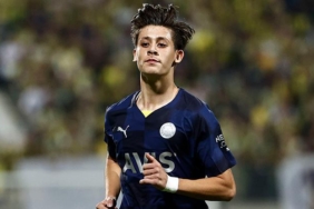 Fenerbahçe'de Arda Güler gelişmesi! Ali Koç görüşecek 2 fenerbahcede-arda-guler-gelismesi-ali-koc-gorusecek-B7tR7UHg.jpg