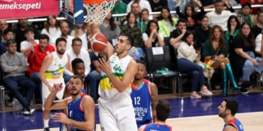 frutti-extra-bursaspor-anadolu-efes-mac-sonucu-88-86-Mkx5hrWf.jpg