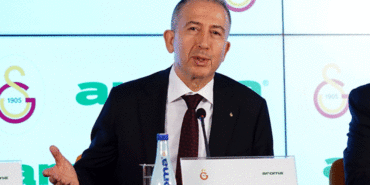 galatasaray-ikinci-baskani-metin-ozturkten-kupa-aciklamasi-OUd4QqjK.gif