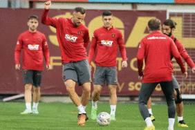 Galatasaray, Kastamonuspor maçı hazırlıklarını tamamladı 4 galatasaray-kastamonuspor-maci-hazirliklarini-tamamladi-jJviCtiY.gif