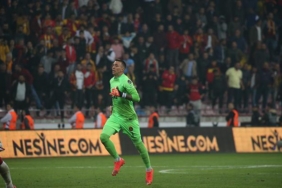 Galatasaray'a kötü haber! Muslera yerine gelecekti 6 galatasaraya-kotu-haber-muslera-yerine-gelecekti-MjxefgFl.jpg