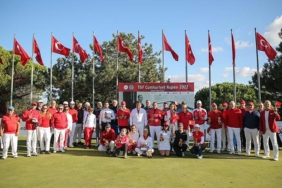 Golfte Cumhuriyet Kupası Beyhan Goldman Benardete’nin oldu 2 golfte-cumhuriyet-kupasi-beyhan-goldman-benardetenin-oldu-31t5eXvC.jpg