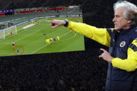 İstanbulspor - Fenerbahçe maçındaki penaltı atışında dikkat çeken görüntü 1 istanbulspor-fenerbahce-macindaki-penalti-atisinda-dikkat-ceken-goruntu-VNllECkg.gif