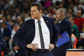 Itoudis: "Sezon çok uzun ve bizim ayaklarımız kesinlikle yere basıyor" 5 itoudis-sezon-cok-uzun-ve-bizim-ayaklarimiz-kesinlikle-yere-basiyor-HjuOM2Da.jpg