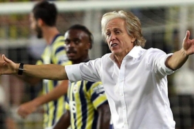 Jorge Jesus: Dinamo Kiev'i savunma yapmaya zorladık 3 jorge-jesus-dinamo-kievi-savunma-yapmaya-zorladik-DCJxTZ8W.jpg