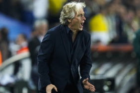 Jorge Jesus: Kazanmaktan başka kelimeyi telaffuz etmiyoruz 5 jorge-jesus-kazanmaktan-baska-kelimeyi-telaffuz-etmiyoruz-7YukLBmD.jpg