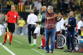 Lucescu'dan dikkat çeken sözler: Oyuncularım hastanelik oldu 2 lucescudan-dikkat-ceken-sozler-oyuncularim-hastanelik-oldu-aCOU1YCE.gif