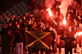 O taraftar serbest kaldı 6 o-taraftar-serbest-kaldi-ZaAL5sc5.gif