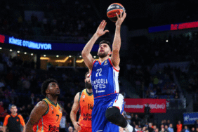 ozet-anadolu-efes-valencia-basket-mac-sonucu-91-92-dSFpTPrW.gif