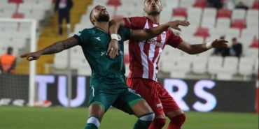 ozet-sivasspor-giresunspor-mac-sonucu-3-0-cJvRkGNp.jpg