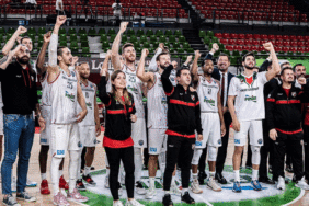Pınar Karşıyaka zoru başardı 1 pinar-karsiyaka-zoru-basardi-GMKFc2Hr.gif
