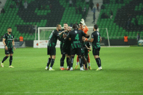 Sakaryaspor - Adanaspor maç sonucu: 3-2 3 sakaryaspor-adanaspor-mac-sonucu-3-2-5xHCG8v9.gif