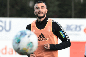 senol-gunesten-romain-saiss-karari-AhRH4W2R.gif