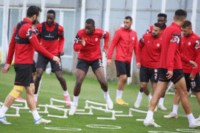 Sivasspor Trabzonspor maçının hazırlıklarını sürdürdü 1 sivasspor-trabzonspor-macinin-hazirliklarini-surdurdu-taKWhtl6.gif