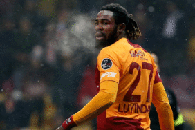 Son dakika Galatasaray transfer haberi! Luyindama'nın yeni takımı belli oluyor 4 son-dakika-galatasaray-transfer-haberi-luyindamanin-yeni-takimi-belli-oluyor-ajDcZVau.gif