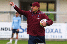 Trabzonspor Teknik Direktörü Abdullah Avcı: Arkadaşlarınız için oynayın 5 trabzonspor-teknik-direktoru-abdullah-avci-arkadaslariniz-icin-oynayin-StQEbJIk.gif