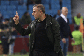 Trabzonspor Teknik Direktörü Abdullah Avcı, Beşiktaş'ı seviyor! 6 trabzonspor-teknik-direktoru-abdullah-avci-besiktasi-seviyor-vwlus3Yq.gif