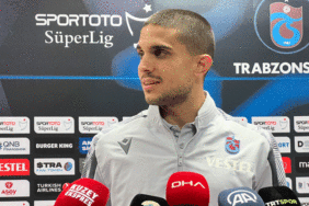 Trabzonspor'lu Marc Bartra: "Herkes takım savunmasına katkı verdi" 9 trabzonsporlu-marc-bartra-herkes-takim-savunmasina-katki-verdi-CmtKq6yk.gif