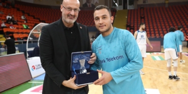 turk-basketboluna-mehmet-yagmur-damgasi-YePHCUX7.jpg