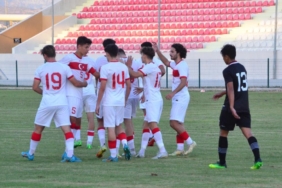 U19 Milli Takımı, Endonezya U20 Takımı'nı 2-1'le geçti 2 u19-milli-takimi-endonezya-u20-takimini-2-1le-gecti-iVpedwjA.jpg