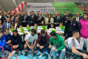 Uluslararası Gaziantep Cup Tenis Turnuvası başladı 2 uluslararasi-gaziantep-cup-tenis-turnuvasi-basladi-DUjKdVtM.gif
