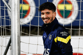 Altay Bayındır'dan tepkilere açıklaması: Yer yer üzüldüğüm oldu ama... 3 altay-bayindirdan-tepkilere-aciklamasi-yer-yer-uzuldugum-oldu-ama-Iaau3Lpk.gif